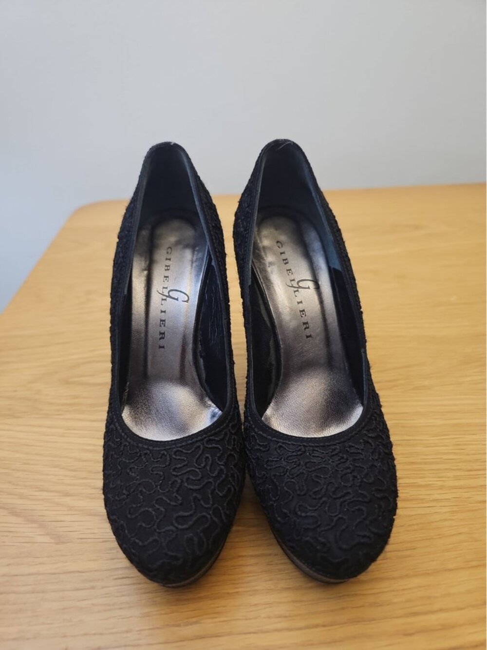 ​GIBELLIERI Black Embroidered Lace Platform Heels Pumps Size EU 35.5 / US 5.5